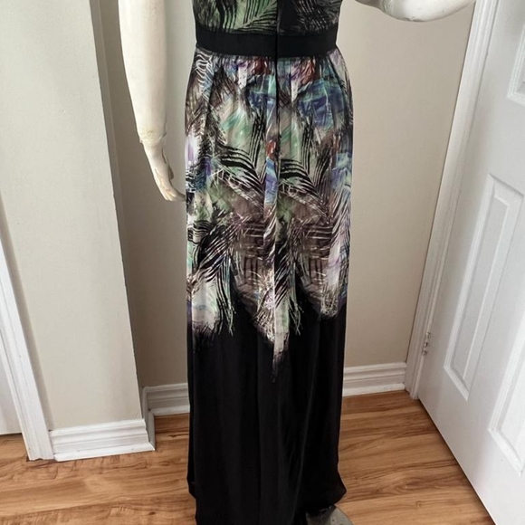 BCBGMAXAZRIA Tae Silk Palm Printed Gown - Picture 3 of 5
